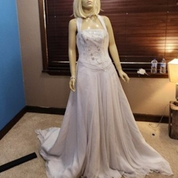 FINAL CLEARANCE Nwot White Wedding Dress Tall Corset Style Levinchey Size 7/8 - Picture 1 of 9